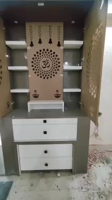 Decorative false ceiling jaali panel with cove lighting